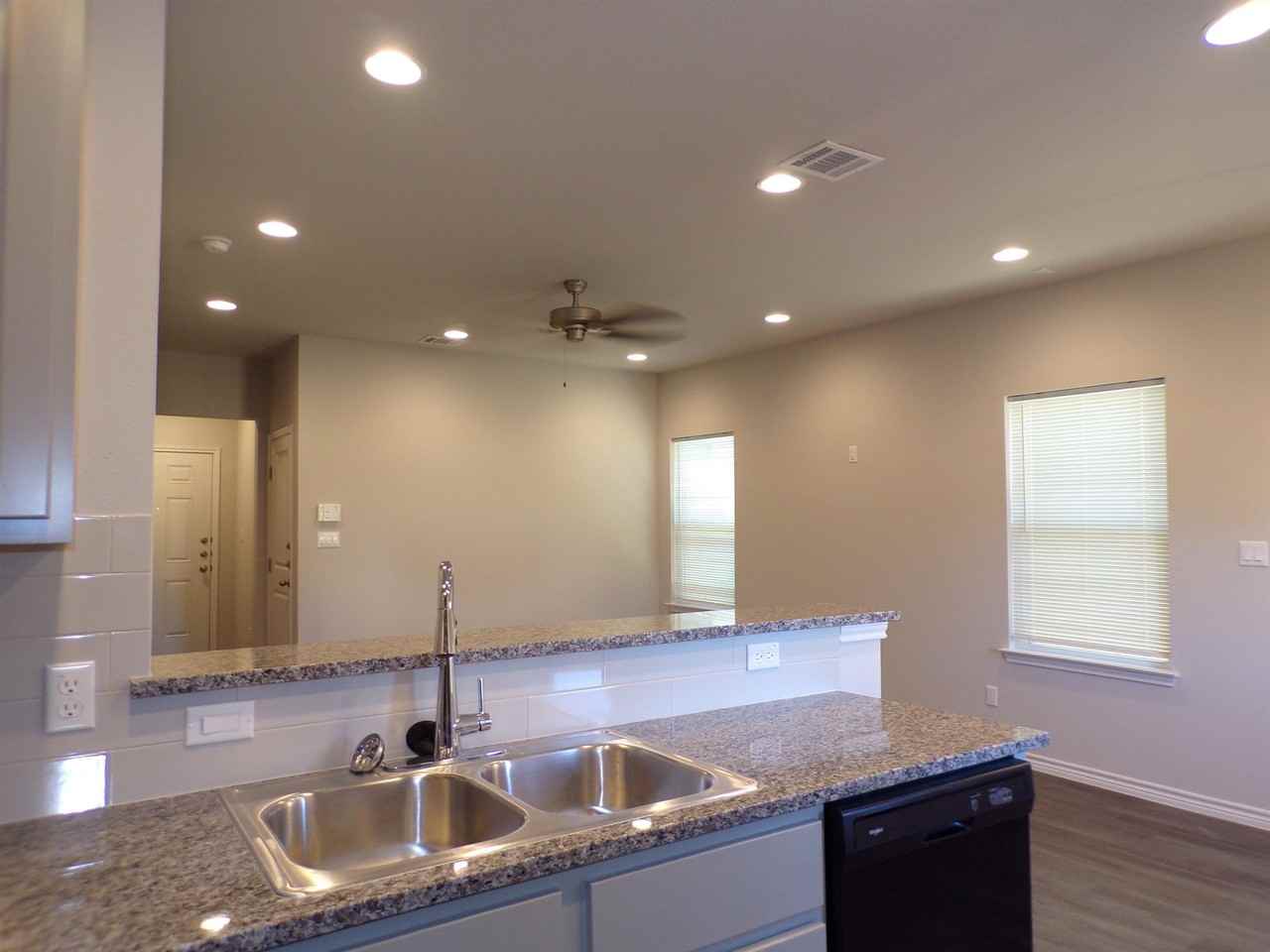 111 Peruna Dr - Photo 4 of 20