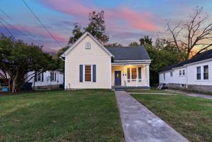 featured image of 216 N 2nd St