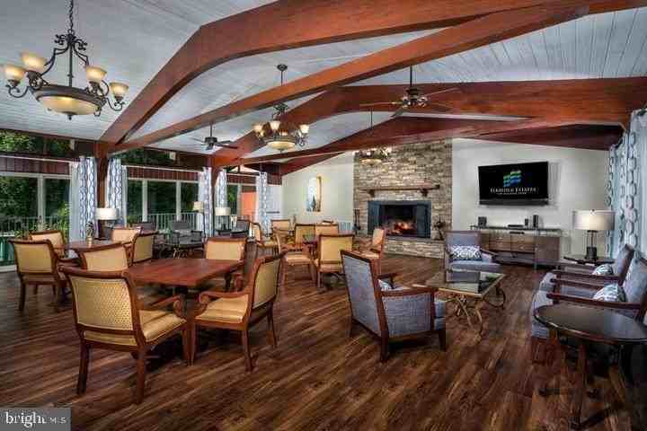 8 Knoll Ridge Ct - Photo 5 of 20