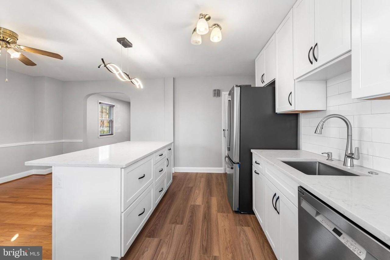 101 Regester Ave - Photo 7 of 19