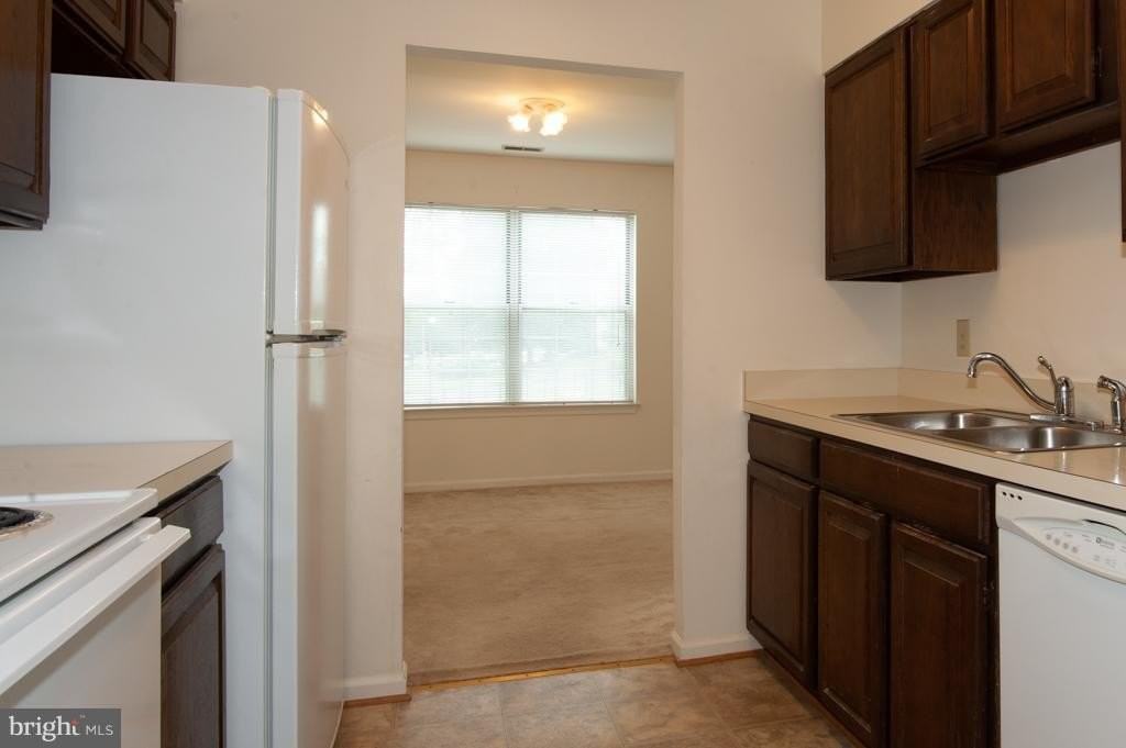 6601 China Grove Ct - Photo 6 of 28