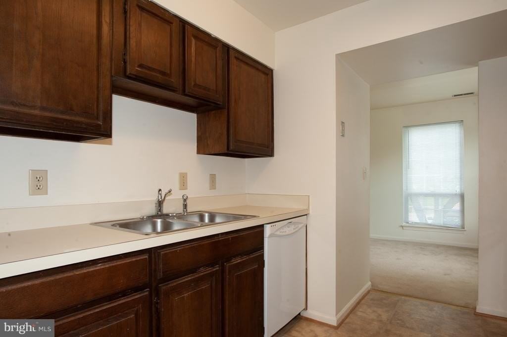 6601 China Grove Ct - Photo 7 of 28