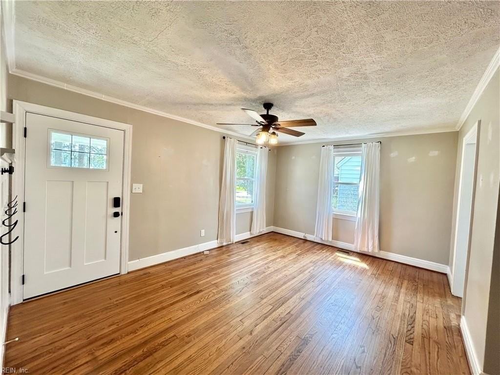 11 Earl St - Photo 3 of 11