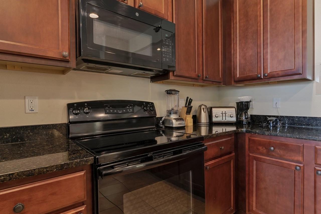 Lasso Dr - Photo 3 of 8