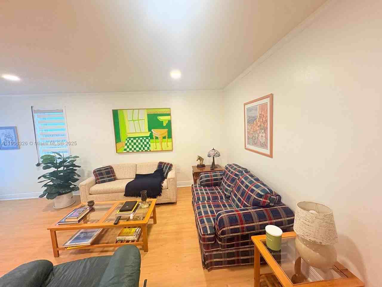 927 Nw 106th Avenue Cir - Photo 6 of 24