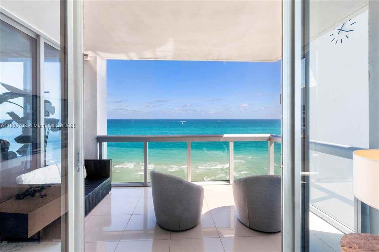 6899 Collins Ave #1508 - Photo 5 of 18