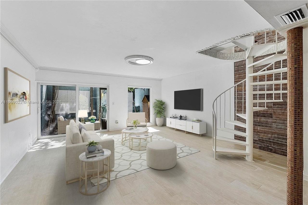 517 Northeast 38th Street #9