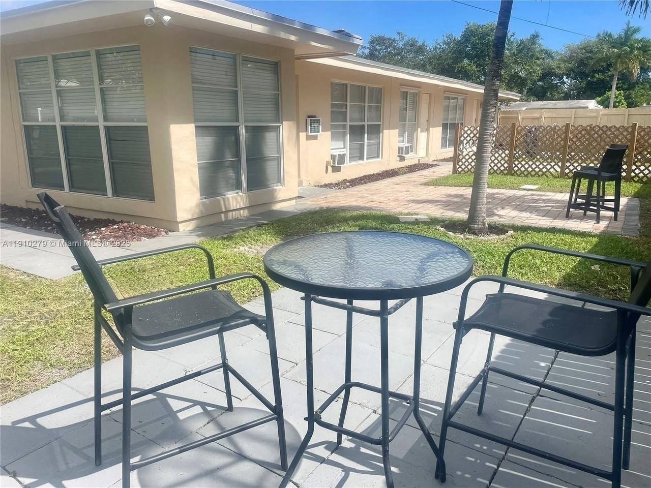 1505 Ne 15th Ave #4 - Photo 7 of 8