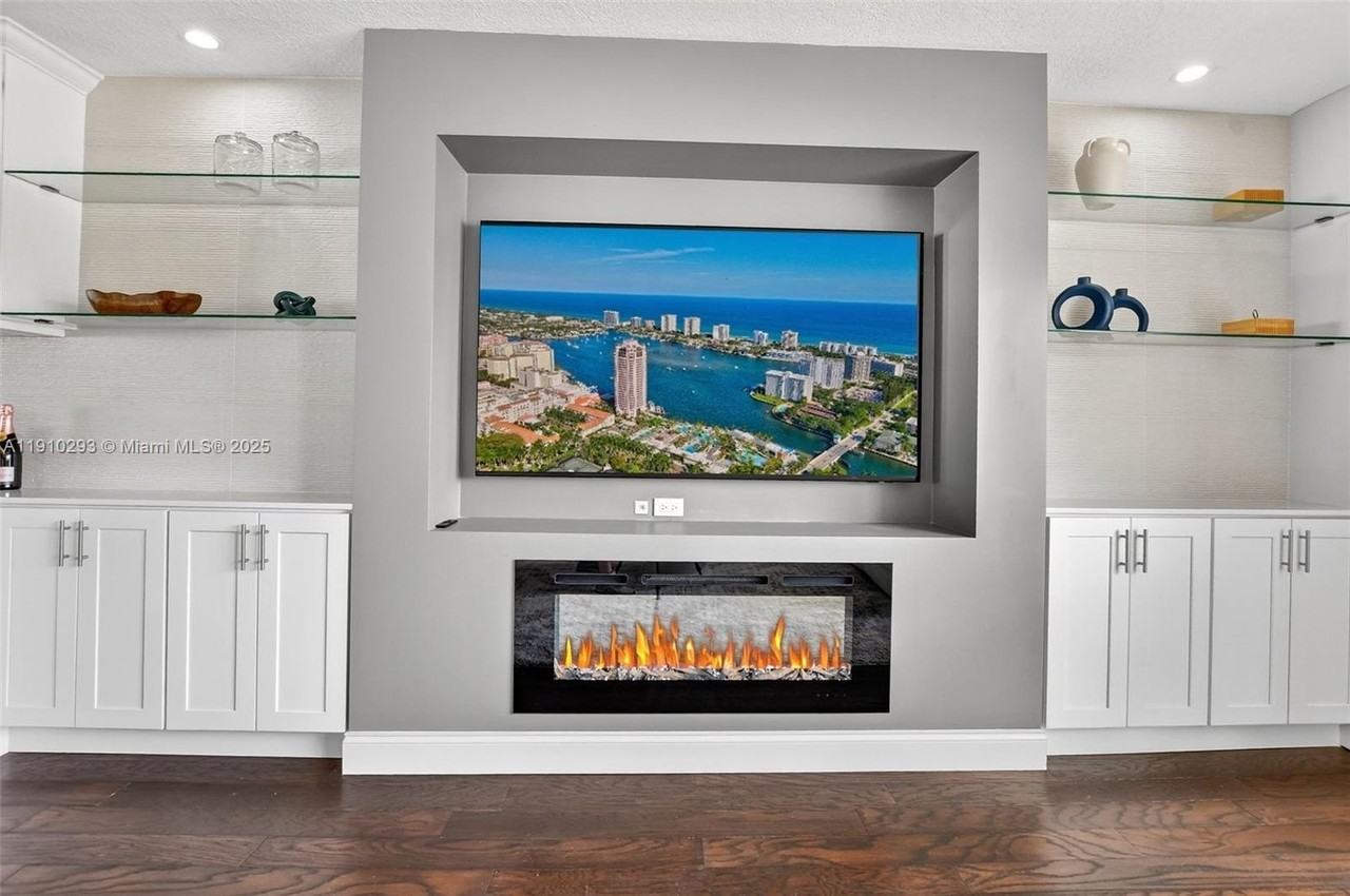 5660 Golfway Dr #0 - Photo 5 of 41