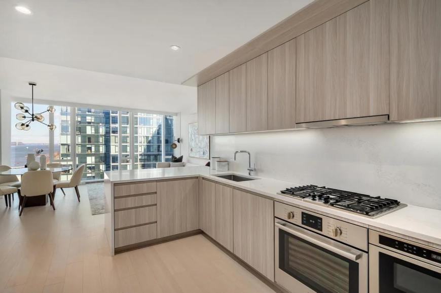 675 West 59th Street - Photo 5 of 10