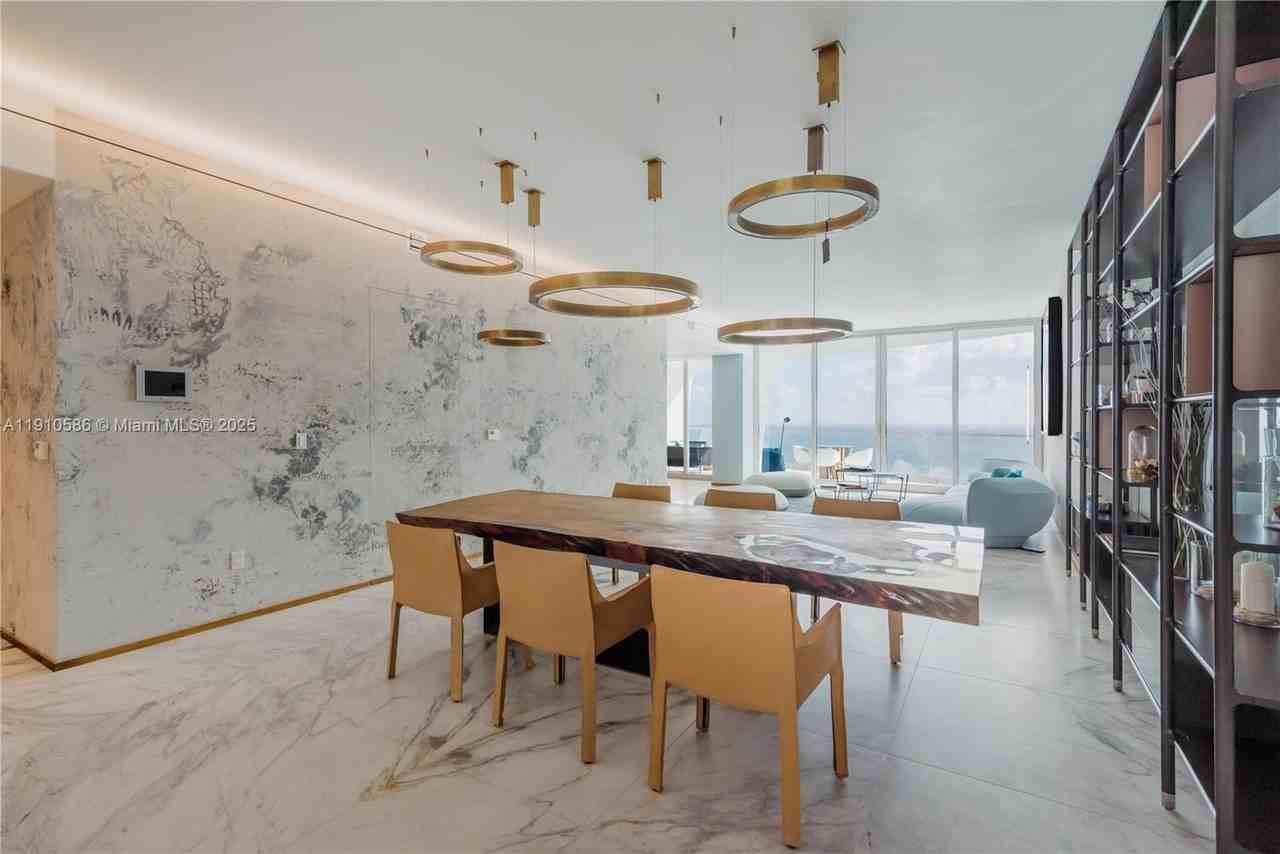 16901 Collins Ave #4603 - Photo 3 of 32