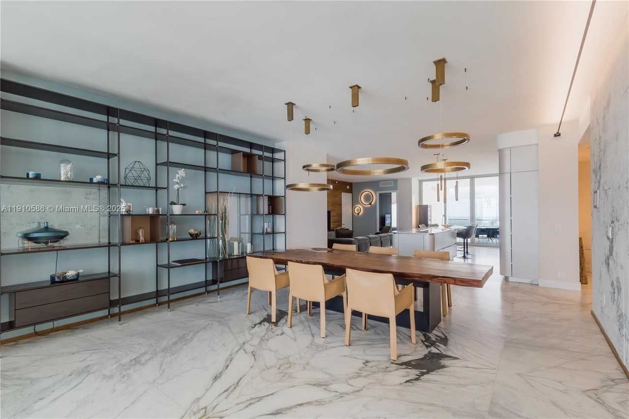 16901 Collins Ave #4603 - Photo 4 of 32