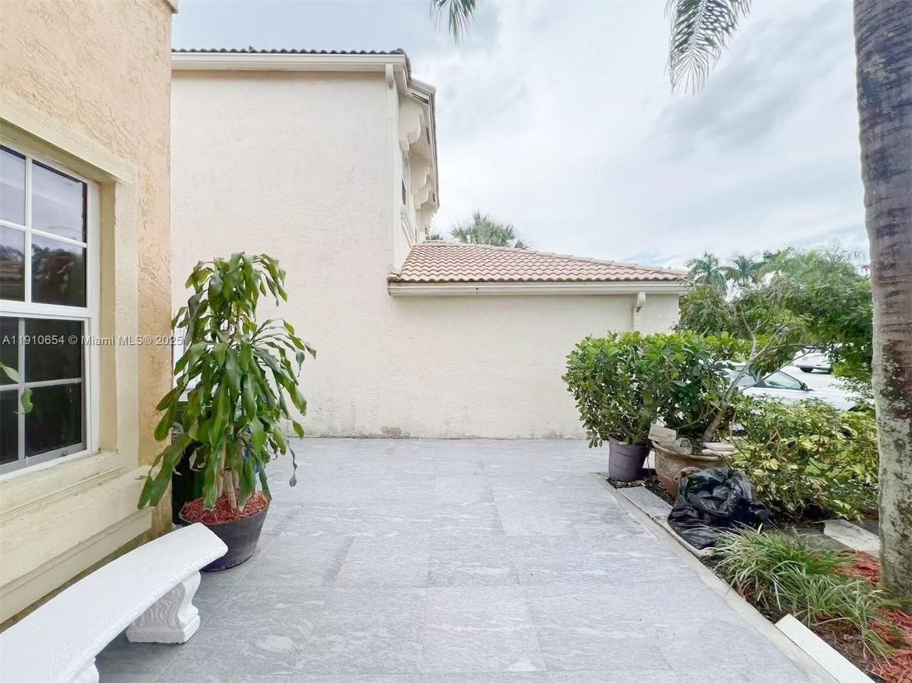 15868 Nw 4th St #15868 - Photo 4 of 25