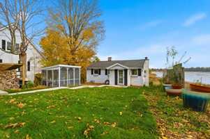 featured image of W6705 Lakeshore Cir