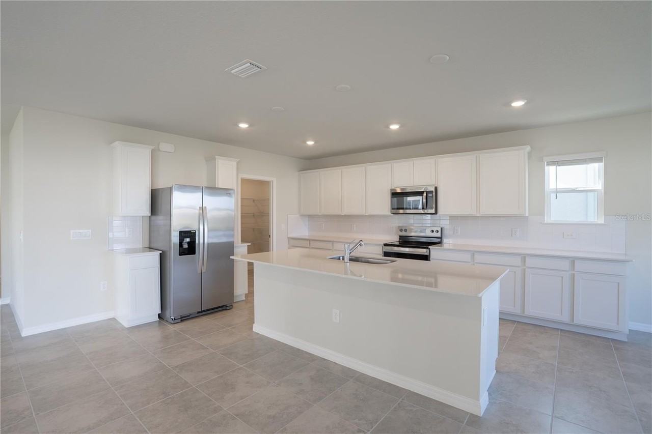 3259 Ellsworth Ave - Photo 4 of 23