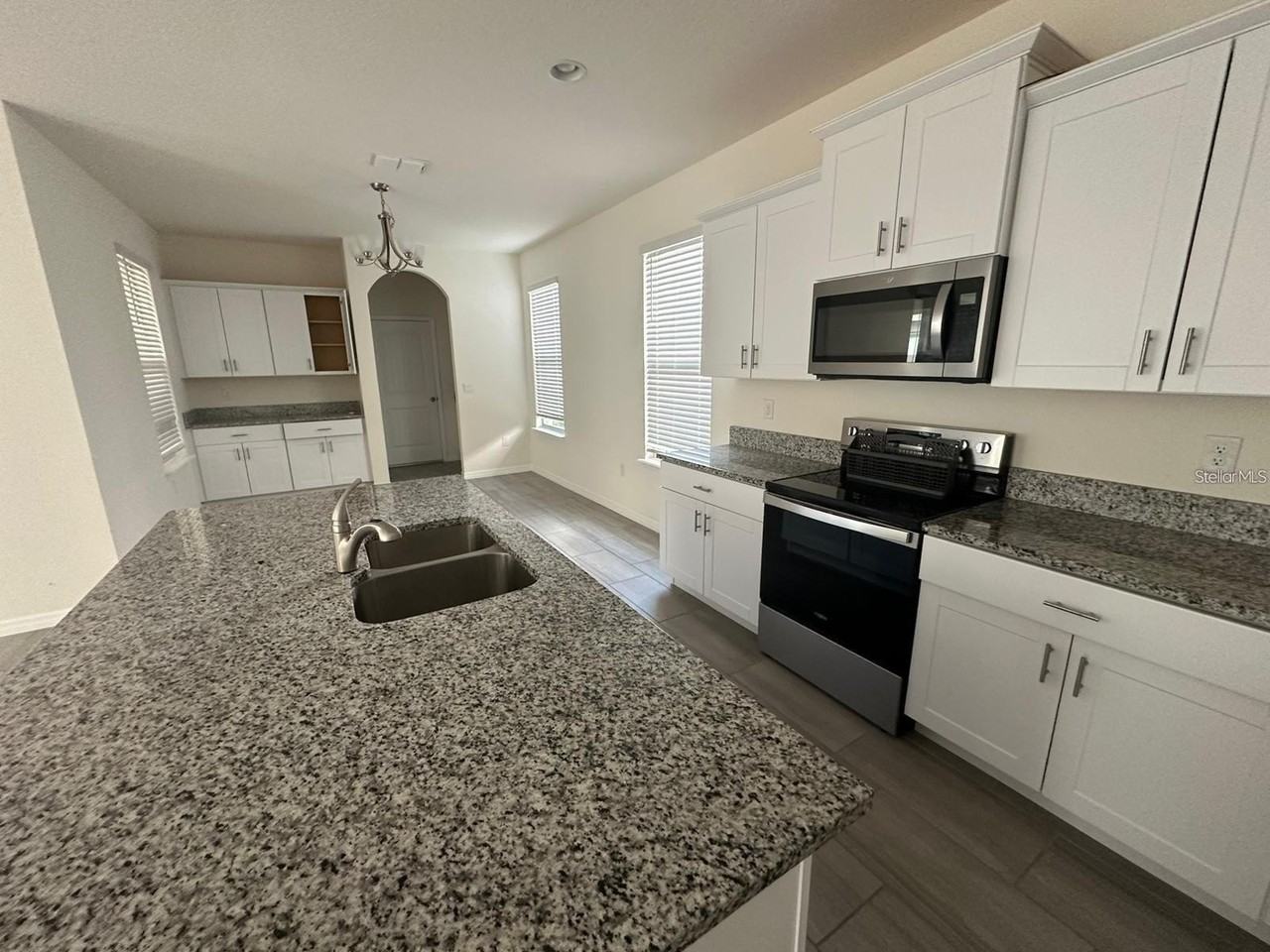 17865 Adrift Rd - Photo 5 of 26