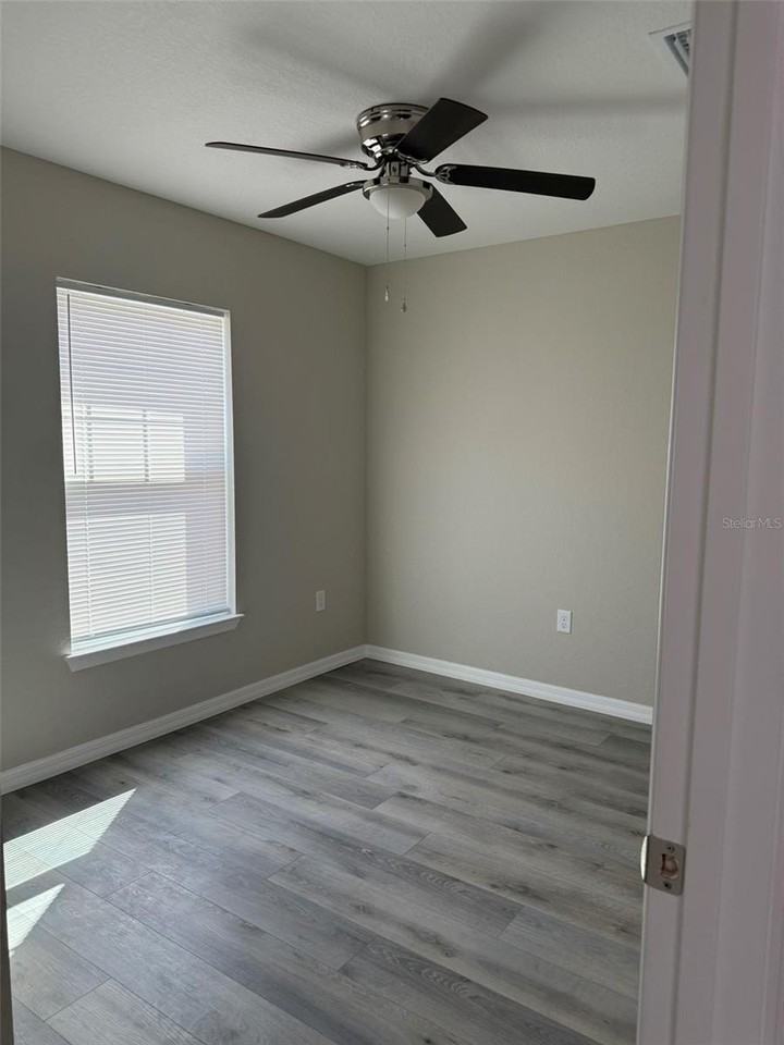 9539 N Travis Dr #B - Photo 5 of 11