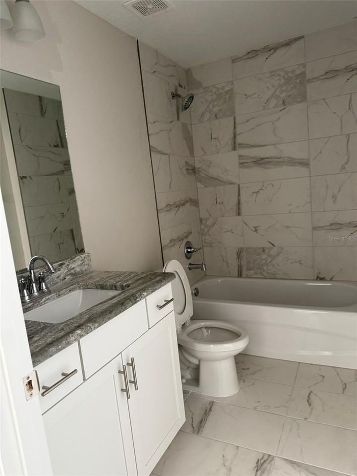 9539 N Travis Dr #B - Photo 7 of 11