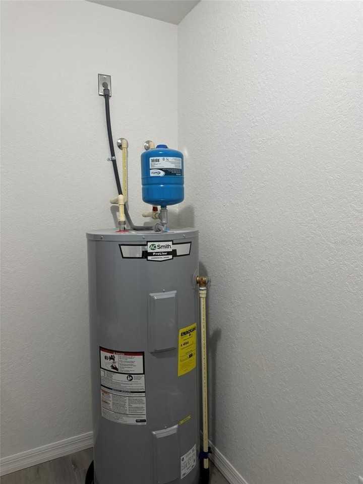 9541 N Travis Dr #A - Photo 6 of 15