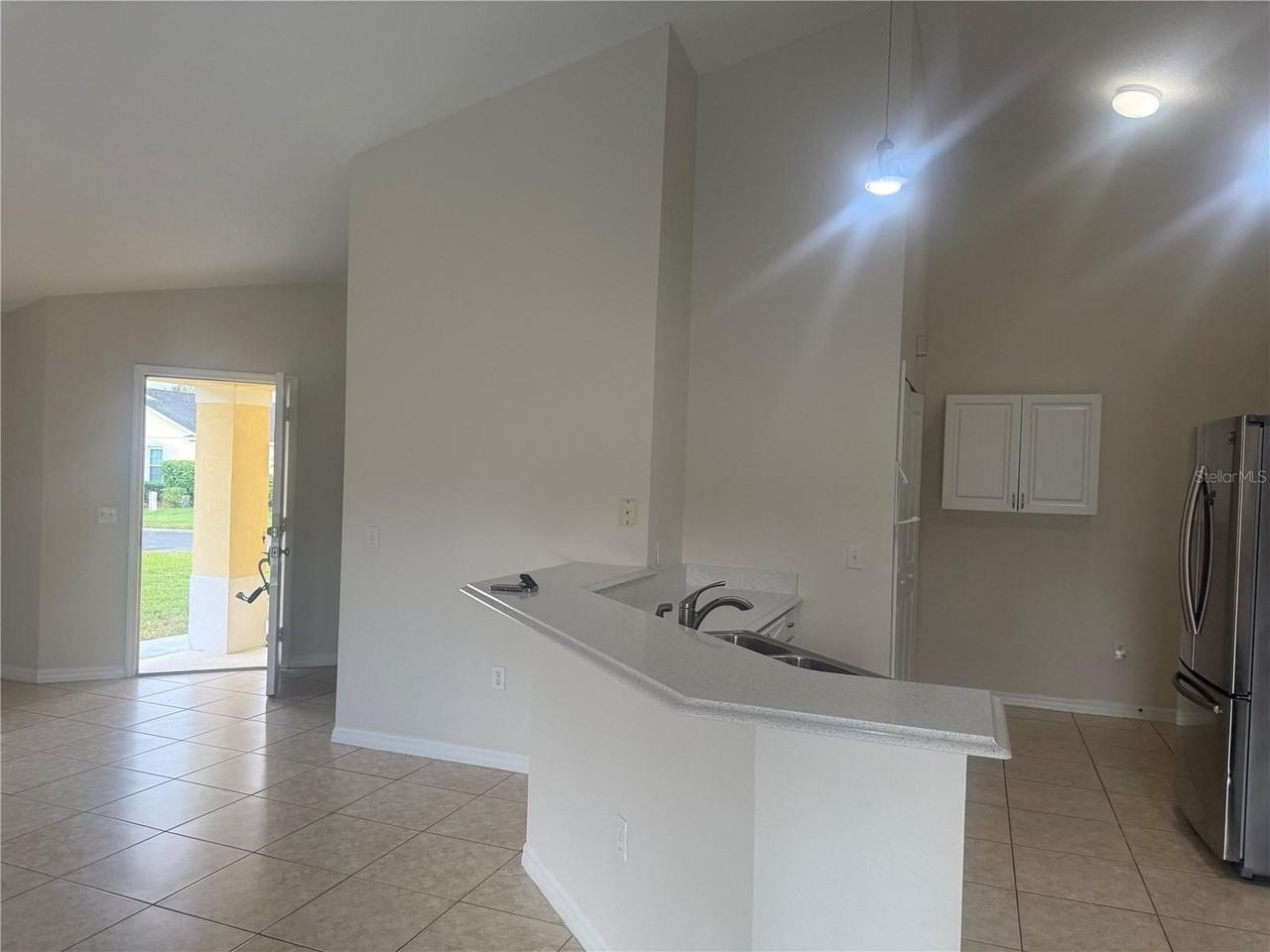 927 Reserve Pl - Photo 5 of 18