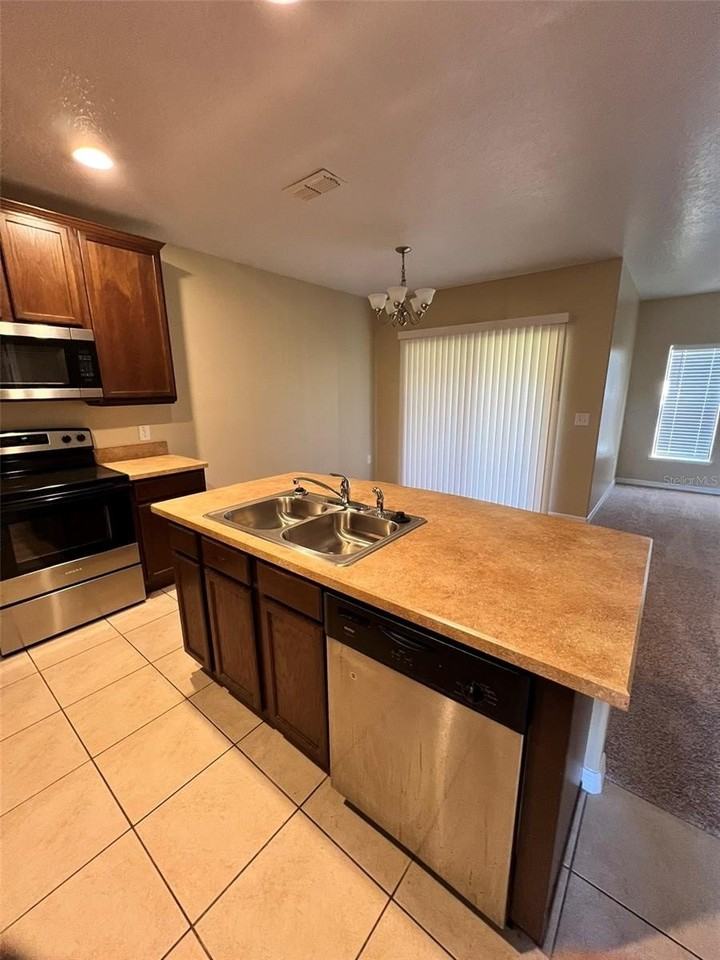 2202 Seven Oaks Dr - Photo 7 of 40