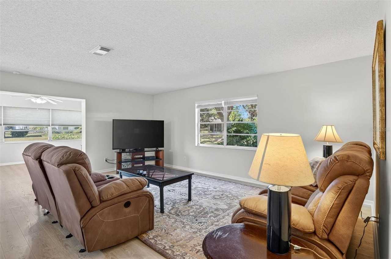 2113 Hailstone Cir #363 - Photo 5 of 32