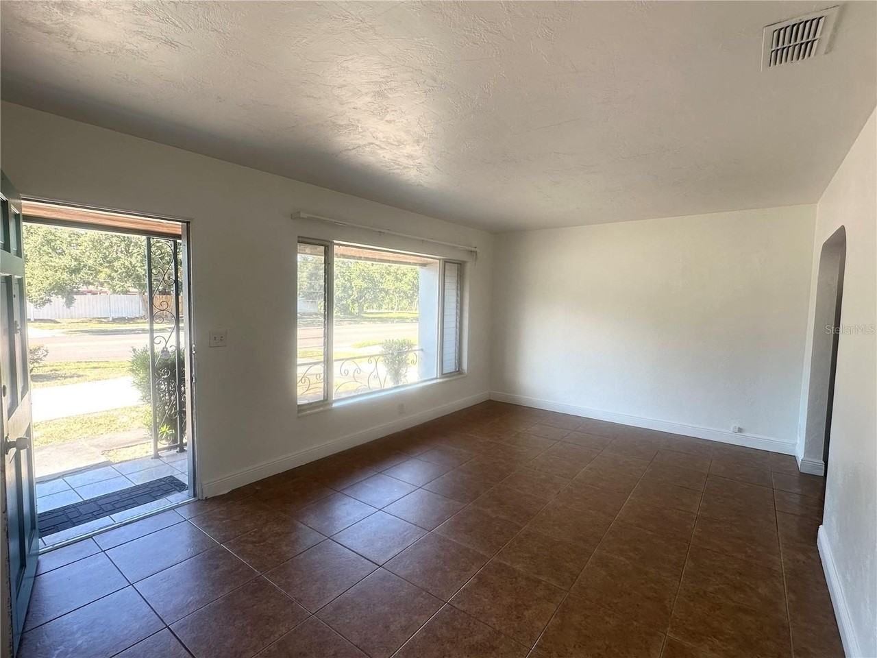 4824 Dr Martin Luther King Jr St S - Photo 3 of 9