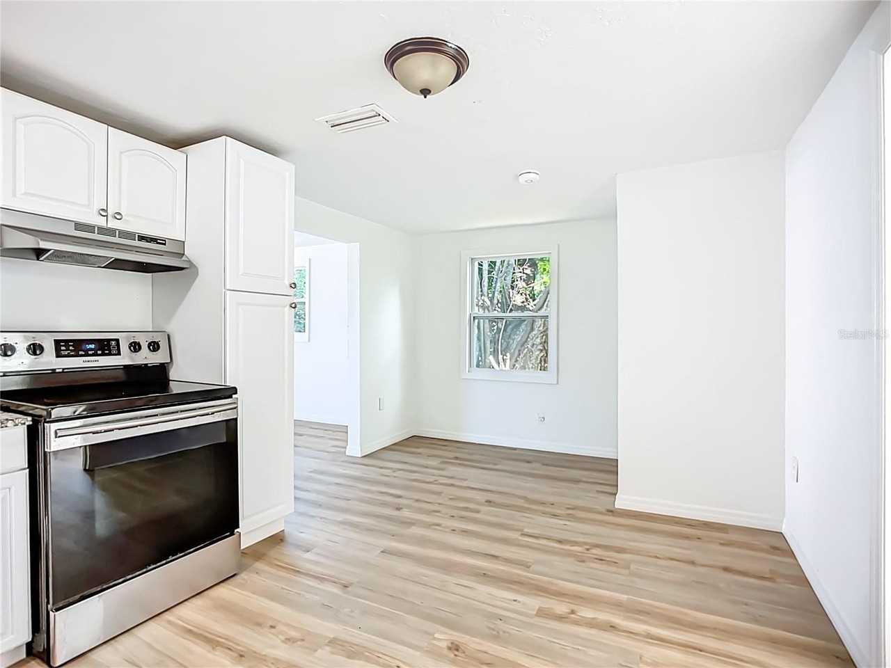 317 Jessica St S - Photo 4 of 34