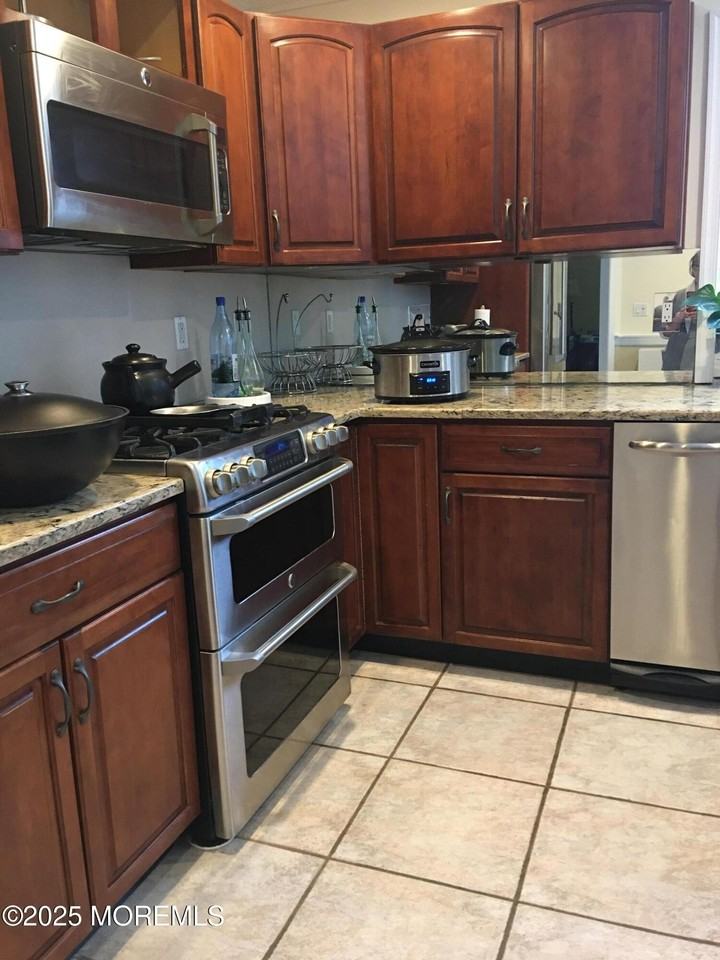 124 Taylors Mills Rd - Photo 5 of 25