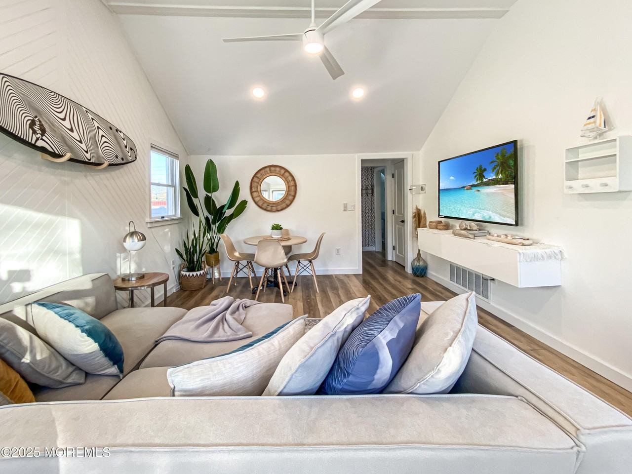 110 Curtis Pl - Photo 2 of 29