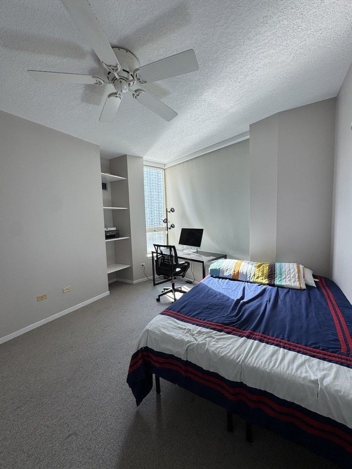 600 N Kingsbury St #1602 - Photo 4 of 17