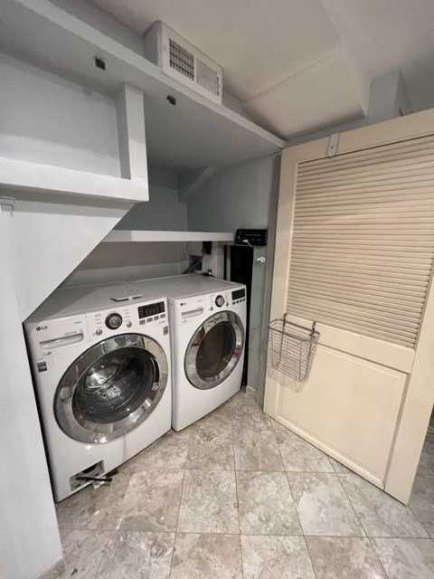 2156 Rugen Rd #D - Photo 7 of 15