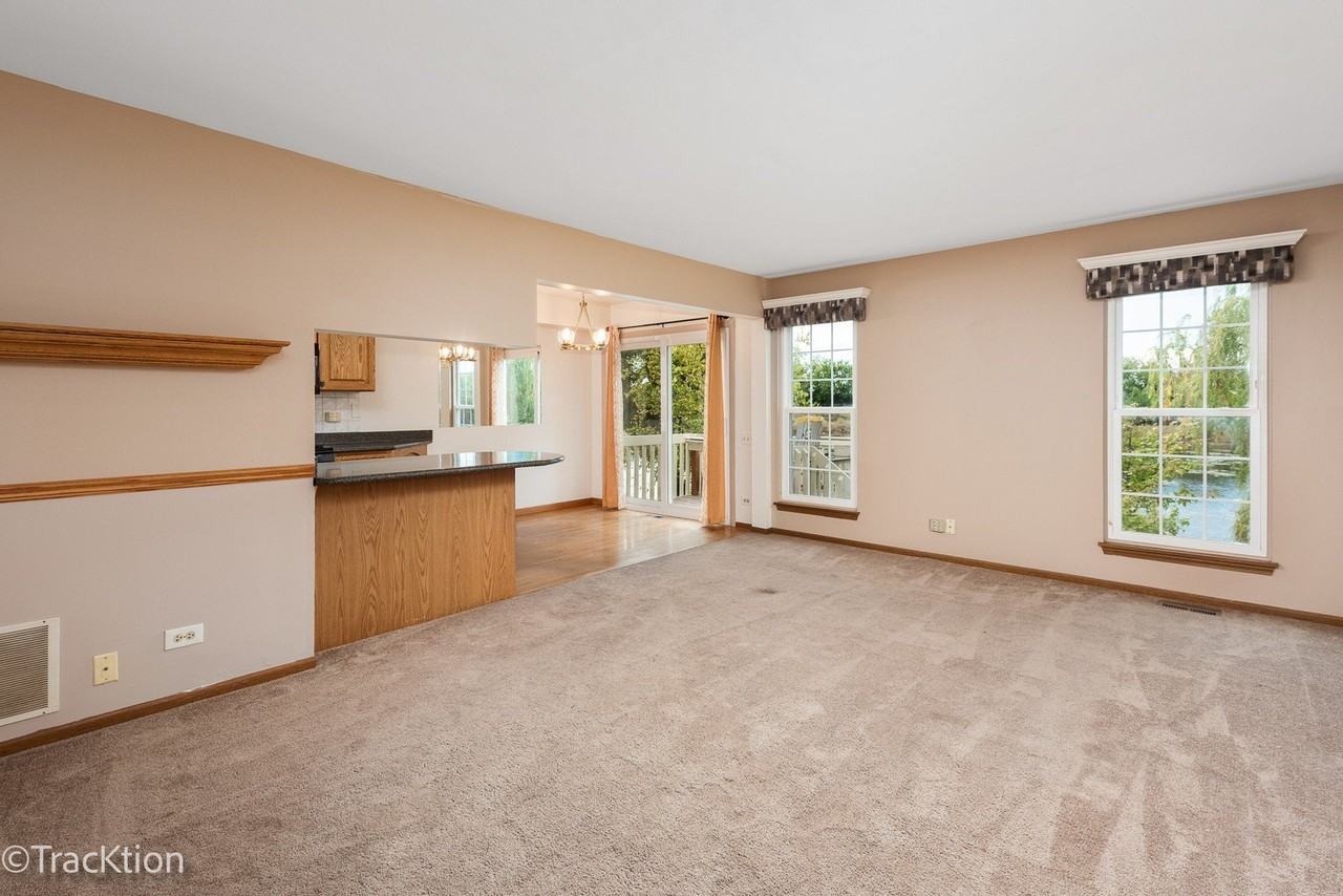 75 Saint Croix Ct - Photo 4 of 18