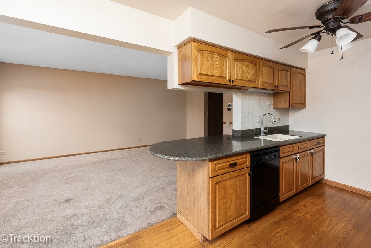 75 Saint Croix Ct - Photo 7 of 18