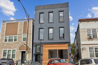 1310 W Erie St #2 - Photo 1 of 1