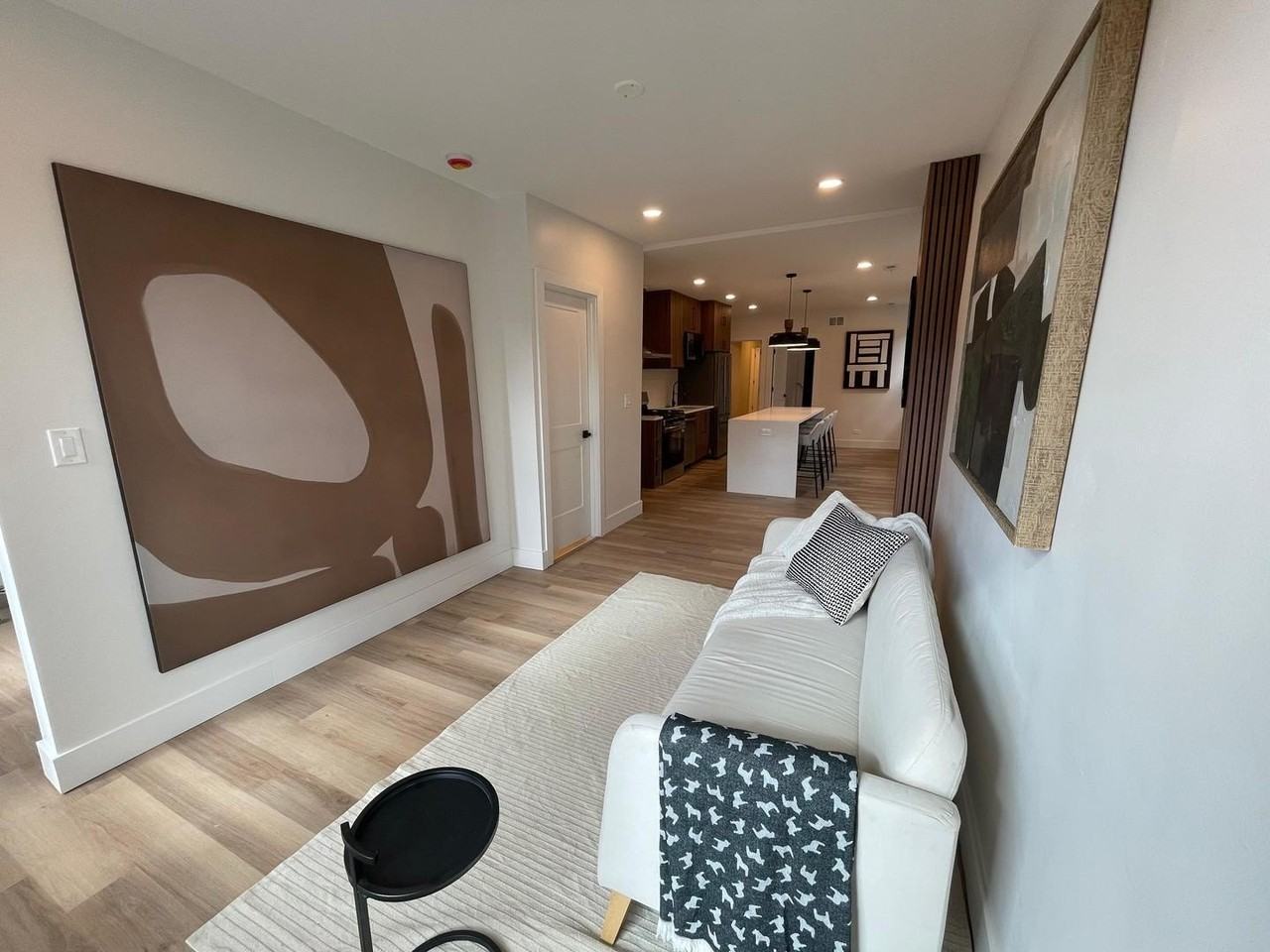 1310 W Erie St #2 - Photo 4 of 12