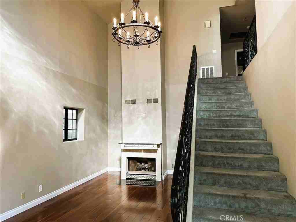 3856 Udell Ct - Photo 4 of 25