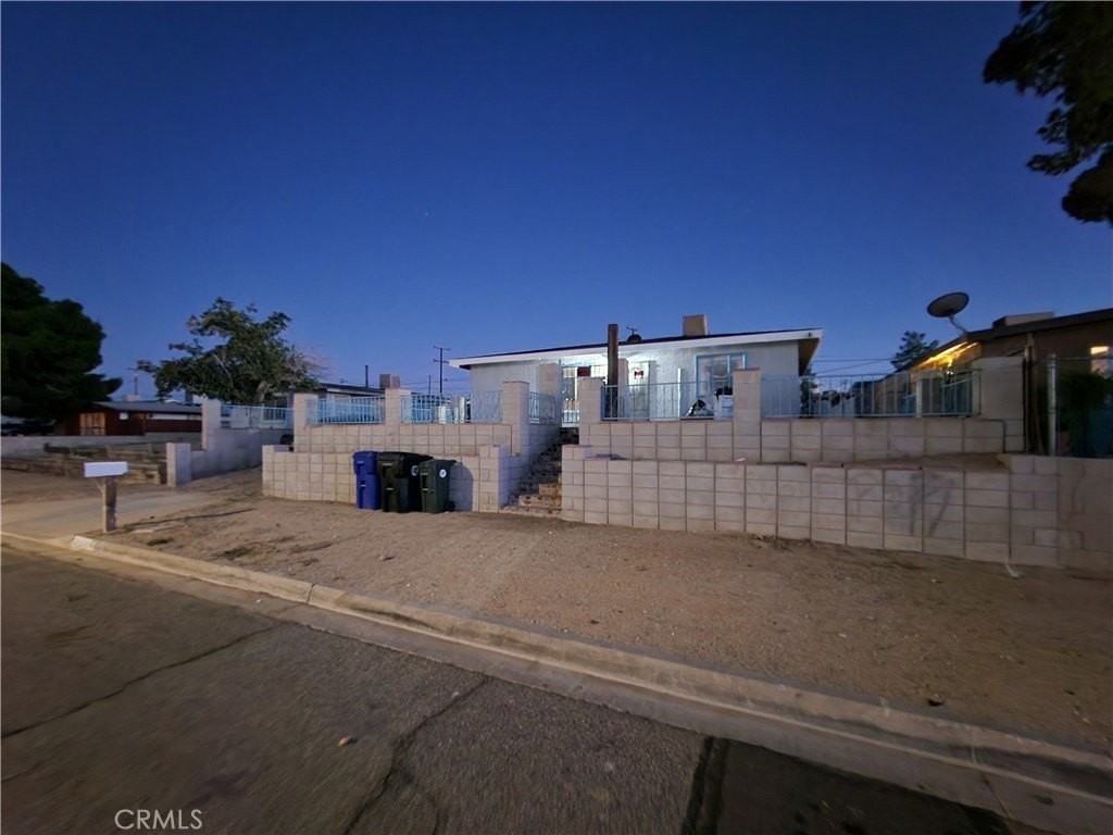 25603 Bejoal St - Photo 2 of 3