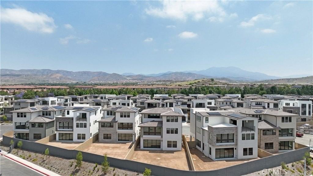 217 Stage - Photo 3 of 26