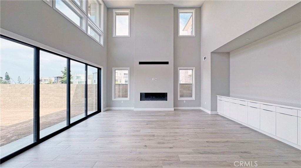 217 Stage - Photo 4 of 26