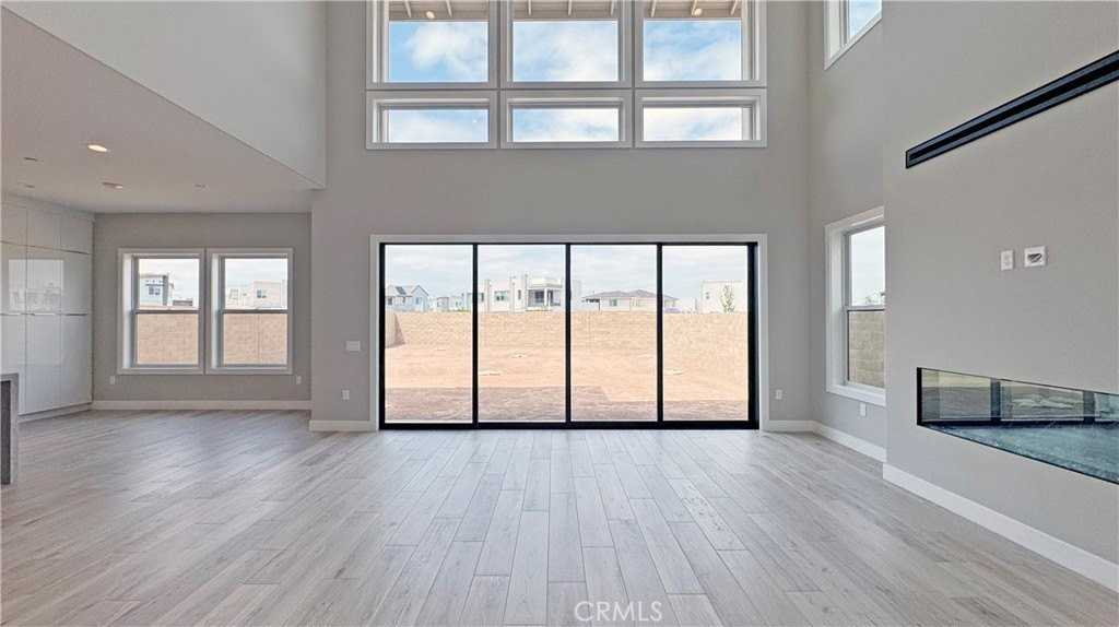 217 Stage - Photo 6 of 26