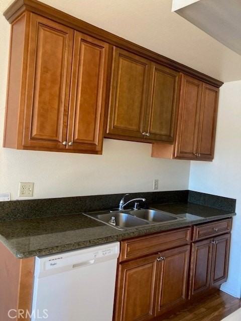 8142 Artesia Blvd - Photo 5 of 16