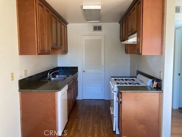 8142 Artesia Blvd - Photo 7 of 16