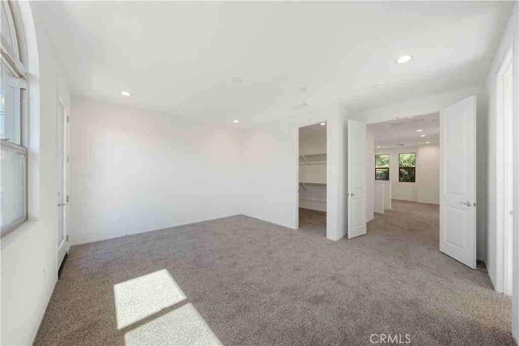 810 Francesca Dr - Photo 4 of 33