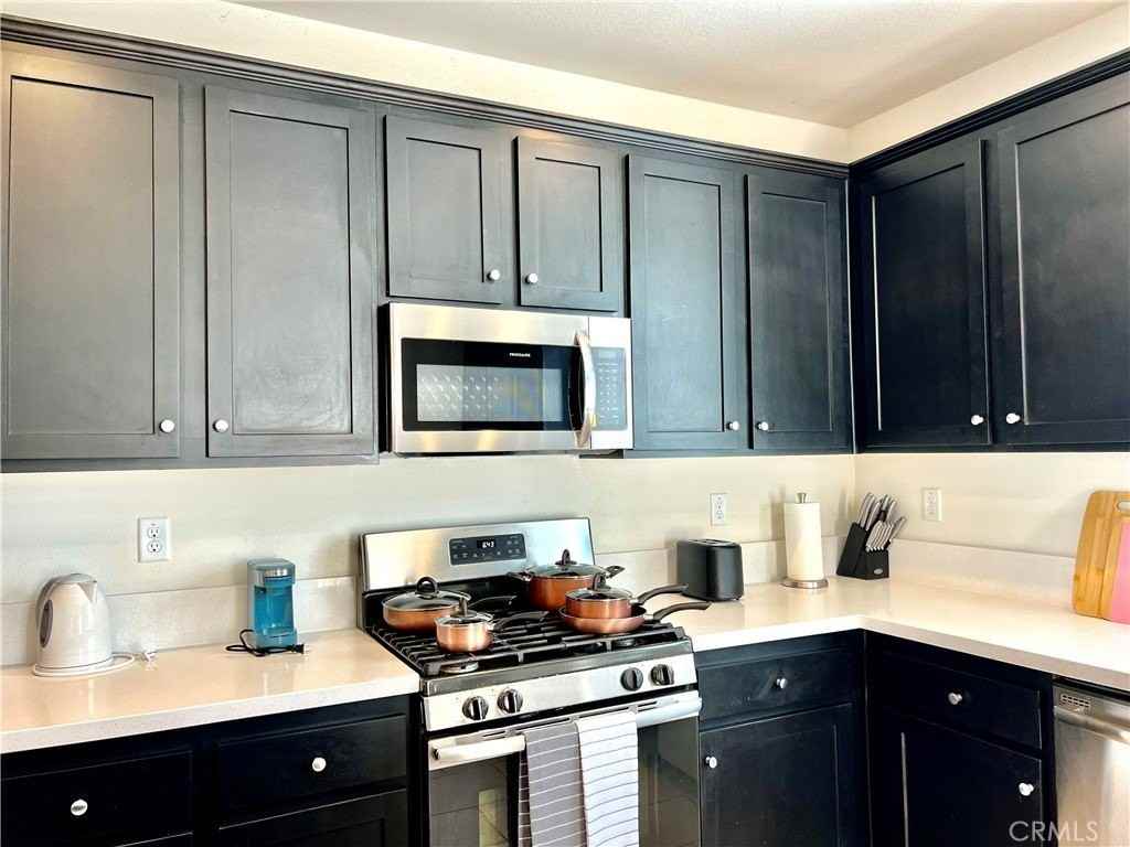 1207 Alpine Cir - Photo 5 of 38