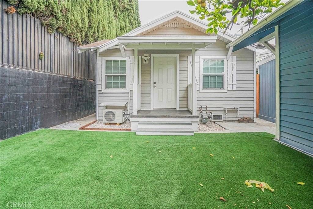 1202 North Las Palmas Avenue