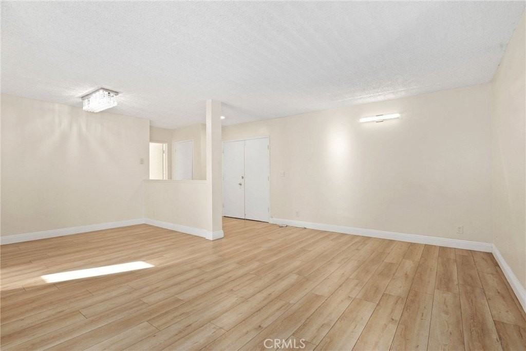 5651 Sumner Way #310 - Photo 2 of 25