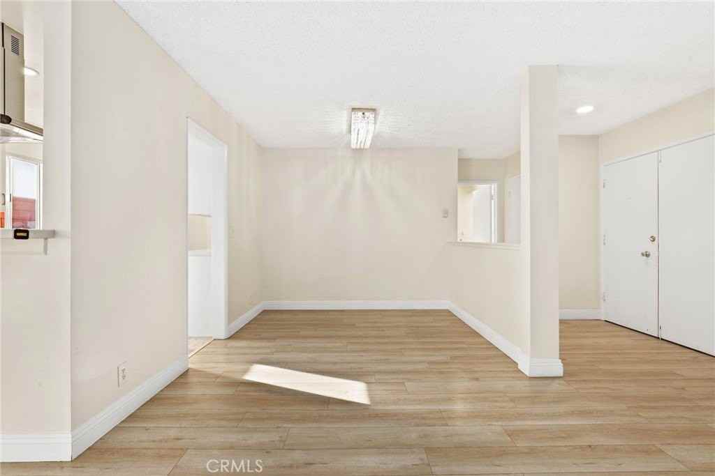 5651 Sumner Way #310 - Photo 3 of 25