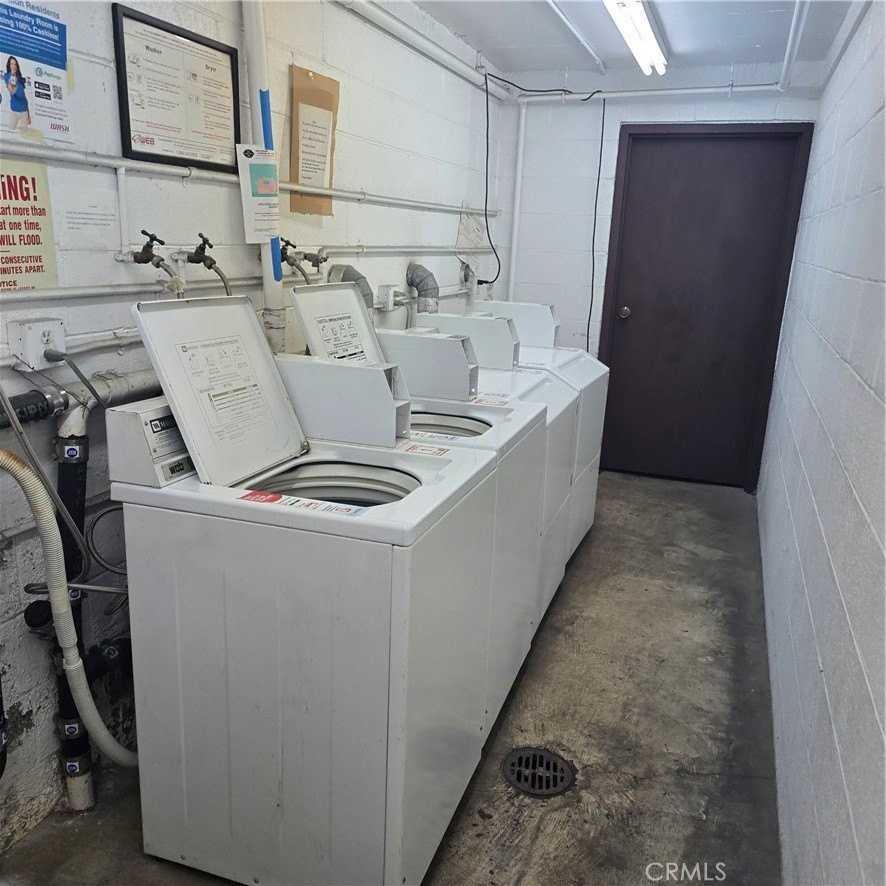 12157 Moorpark Street #206 - Photo 3 of 17