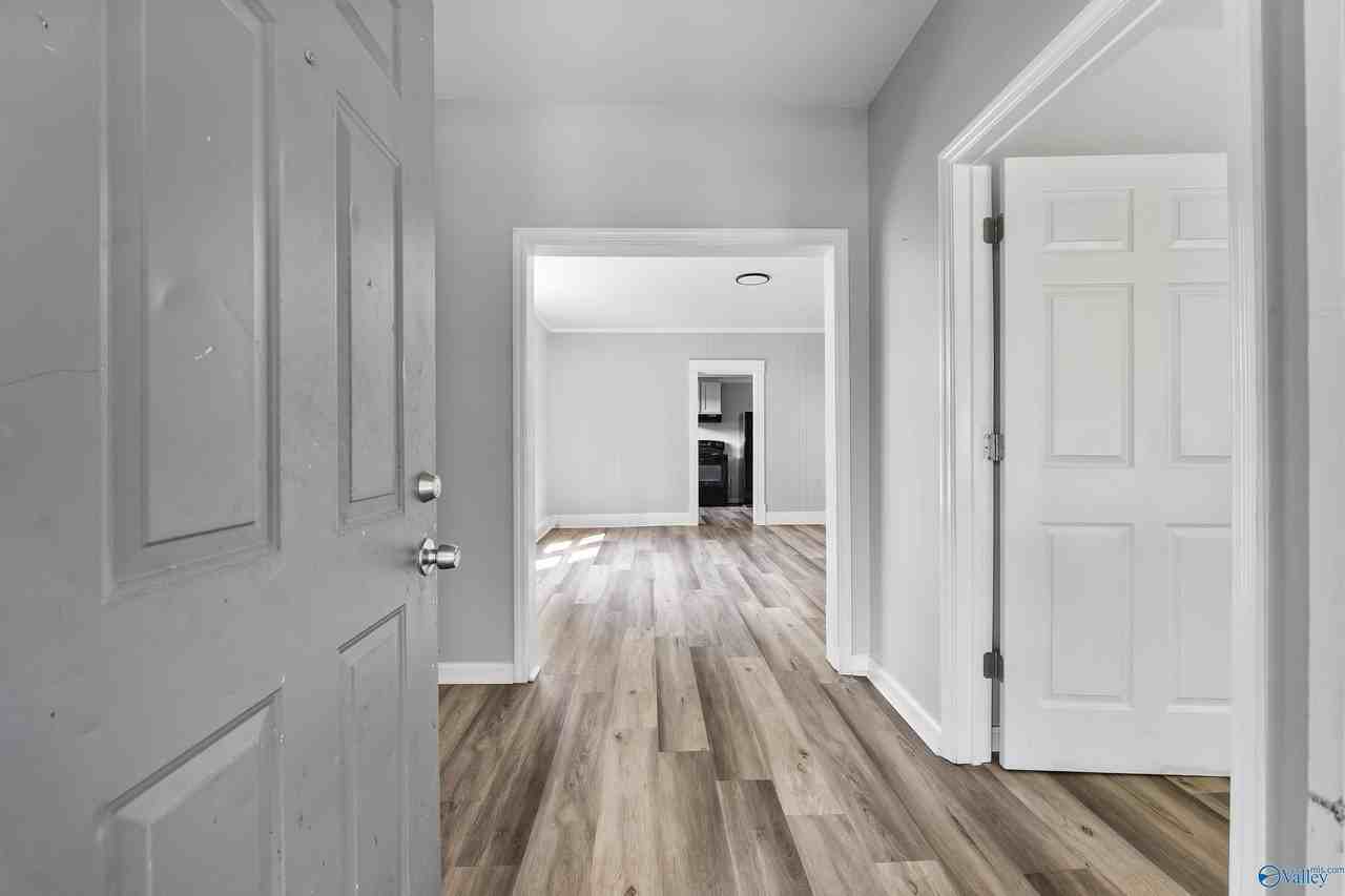 109 5th Avenue Nw NW - Photo 5 of 39